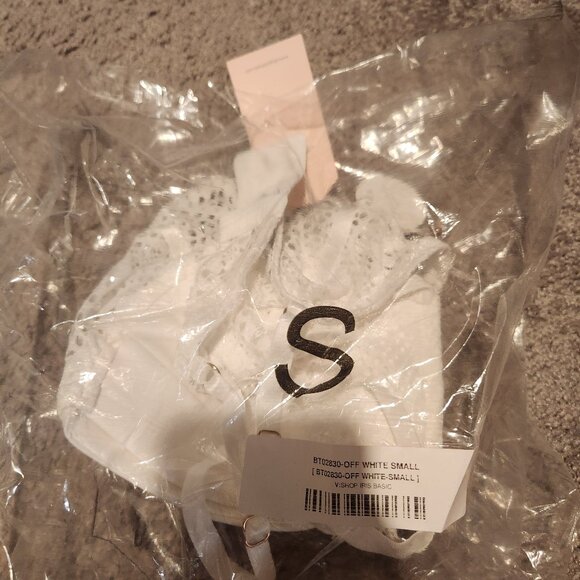 White lacy bralet - Picture 1 of 3